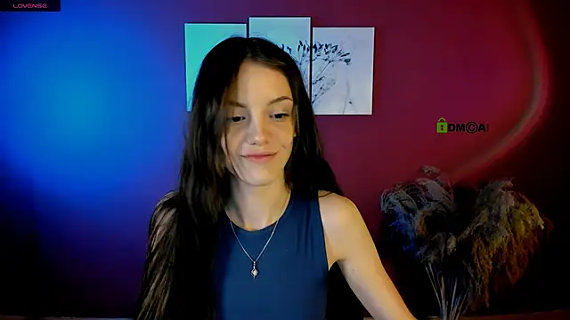 mia starrr  online show from December 5, 2025, 9:52 am