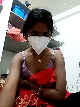 Snapshot of V_HOT_SEXY chatting on November 7, 2025, 10:31 am V HOT SEXY online show from November 7, 2025, 10:31 am