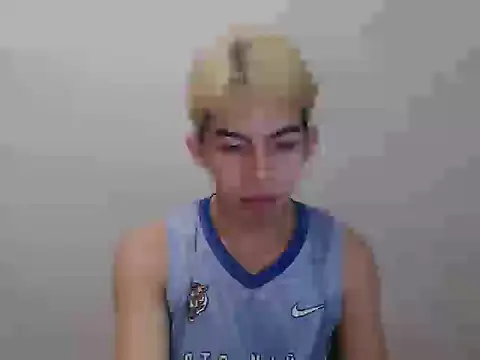 Urhotsilverboy online show from June 13, 2026, 5:22 pm
