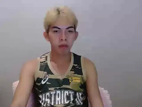 Urhotsilverboy online show from June 15, 2026, 12:27 pm