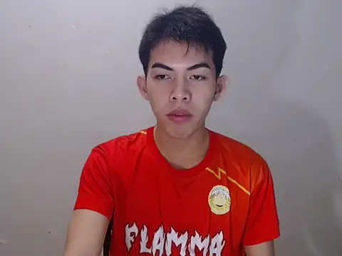 Urhotsilverboy online show from July 9, 2026, 11:42 am