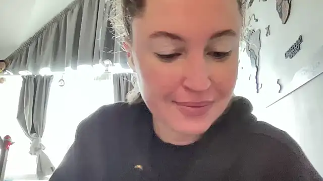 Snapshot of Ameli8 chatting on February 16, 2026, 8:24 am Ameli8 online show from February 16, 2026, 8:24 am