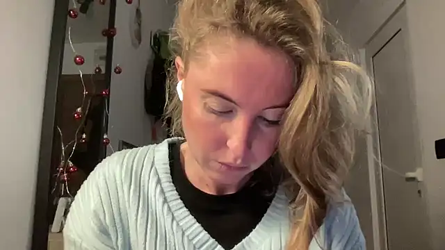 Snapshot of Ameli8 chatting on January 16, 2026, 7:18 pm Ameli8 online show from January 16, 2026, 7:18 pm