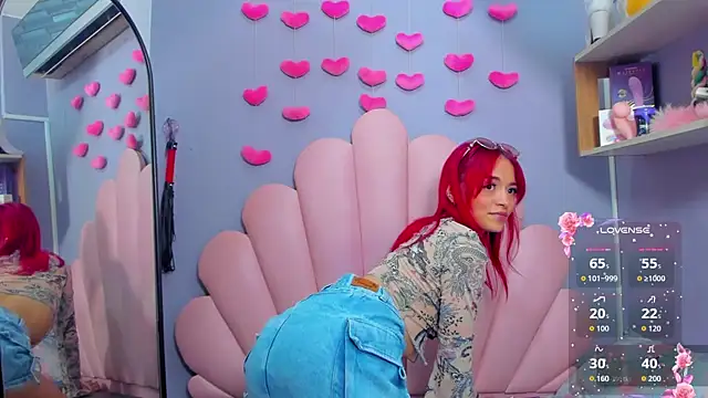 Snapshot of luci_miller chatting on November 19, 2025, 12:54 am luci miller online show from November 19, 2025, 12:54 am