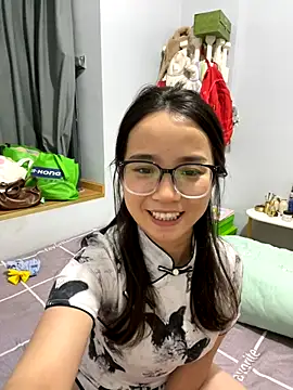 Hmm 0303 online show from November 14, 2025, 2:43 pm