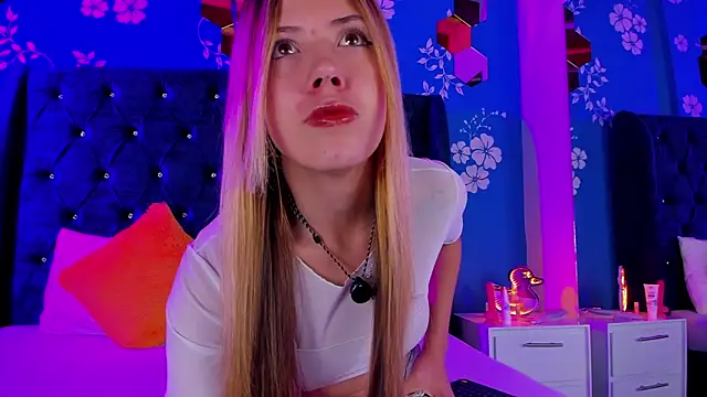 violet smith2 online show from November 10, 2025, 12:21 pm