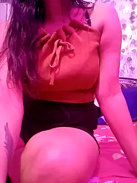 mystic girl online show from November 5, 2025, 7:17 pm