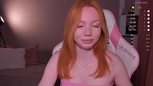 Elisahsthetics online show from May 11, 2026, 12:01 am