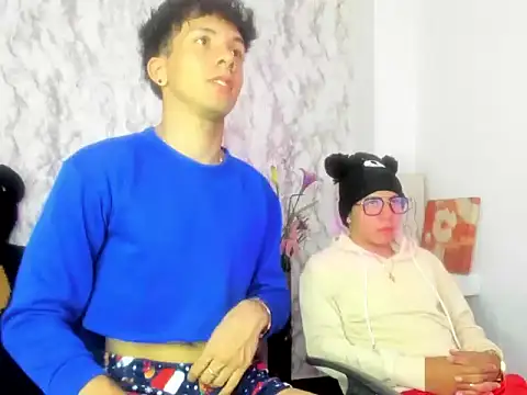 Snapshot of Lovers_Spicy chatting on February 27, 2026, 8:52 pm Lovers Spicy online show from February 27, 2026, 8:52 pm