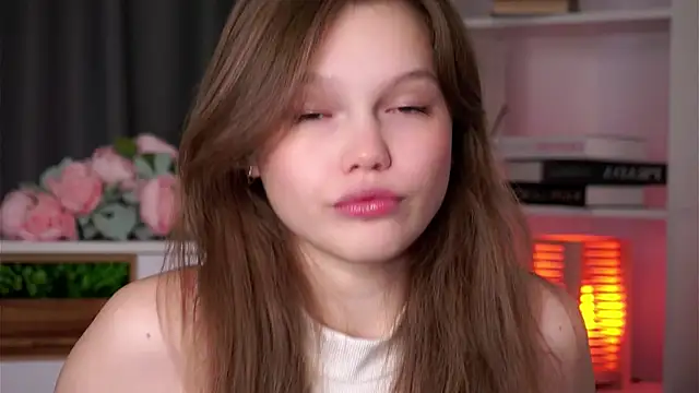 BrookeDyce online show from November 9, 2025, 7:56 am