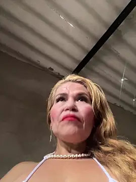 dirty mother3 online show from December 19, 2025, 3:58 pm