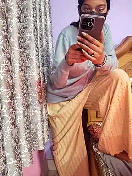 Snapshot of Student12th chatting on December 14, 2025, 4:56 pm Student12th online show from December 14, 2025, 4:56 pm