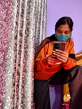 Snapshot of Student12th chatting on December 4, 2025, 4:17 pm Student12th online show from December 4, 2025, 4:17 pm