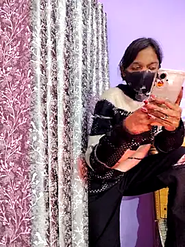 Snapshot of Student12th chatting on December 18, 2025, 4:00 pm Student12th online show from December 18, 2025, 4:00 pm