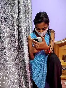 Snapshot of Student12th chatting on November 12, 2025, 1:10 am Student12th online show from November 12, 2025, 1:10 am