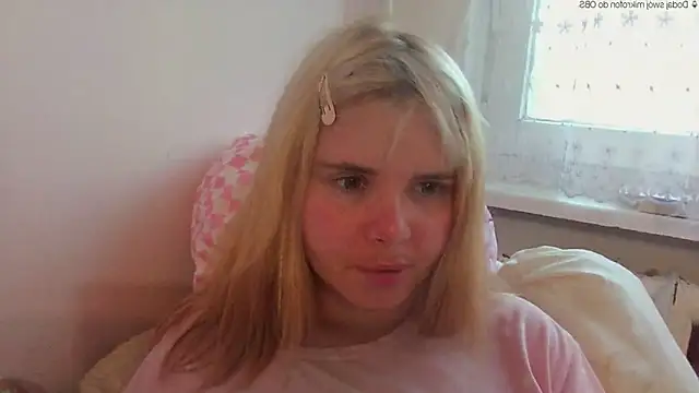 HornyElena online show from May 10, 2026, 6:10 pm
