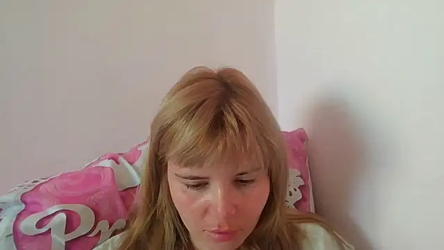 Snapshot of HornyElena chatting on July 25, 2026, 2:12 pm HornyElena online show from July 25, 2026, 2:12 pm