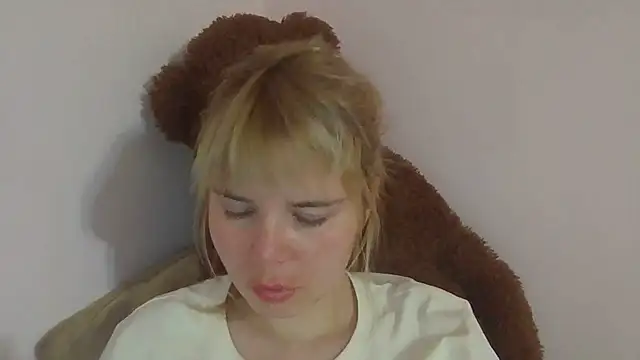 Snapshot of HornyElena chatting on July 31, 2026, 8:17 pm HornyElena online show from July 31, 2026, 8:17 pm