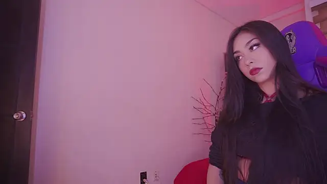 ivette k online show from November 12, 2025, 1:15 pm