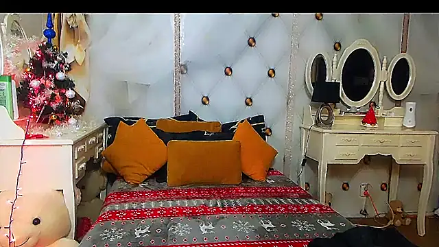 xplayfullblondexx online show from December 23, 2025, 5:29 am