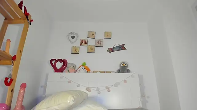 Blueee diamond online show from April 9, 2026, 8:59 pm