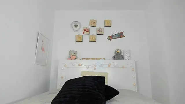 Blueee diamond online show from November 22, 2025, 6:01 am