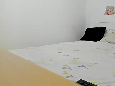 Blueee diamond online show from November 8, 2025, 2:20 pm