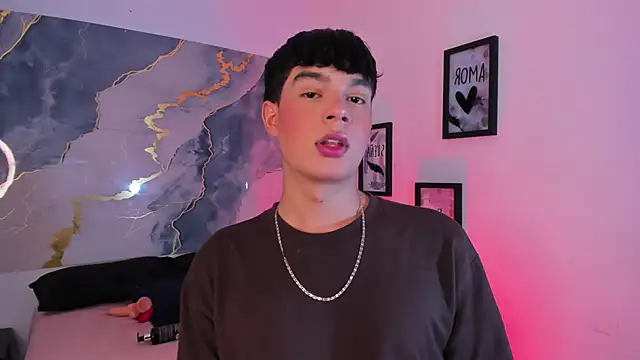 Isaac Kurtt online show from December 2, 2025, 7:26 pm