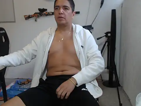 Snapshot of yayo_33 chatting on December 1, 2025, 7:15 pm yayo 33 online show from December 1, 2025, 7:15 pm