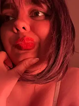 candicewest  online show from July 29, 2026, 5:45 pm