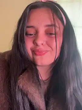 candicewest  online show from April 4, 2026, 6:14 pm