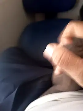 Loquillopajero online show from November 9, 2025, 11:36 am