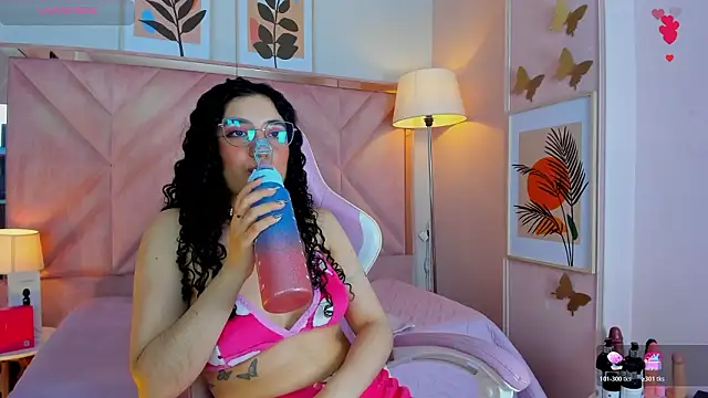 DemiJones  online show from March 27, 2026, 8:59 am