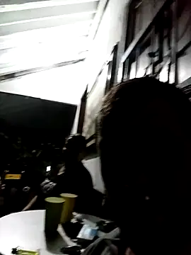 Snapshot of linahotlatina chatting on November 6, 2025, 4:05 am linahotlatina online show from November 6, 2025, 4:05 am