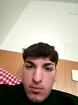 Snapshot of esko42 chatting on January 8, 2026, 9:37 am esko42 online show from January 8, 2026, 9:37 am