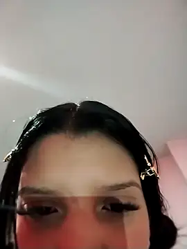 EVAnaughtyGIRl online show from May 9, 2026, 4:38 am