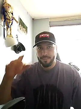 Snapshot of maneme19 chatting on November 12, 2025, 2:21 pm maneme19 online show from November 12, 2025, 2:21 pm