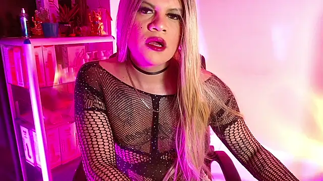 mistressparty online show from November 16, 2025, 2:16 am