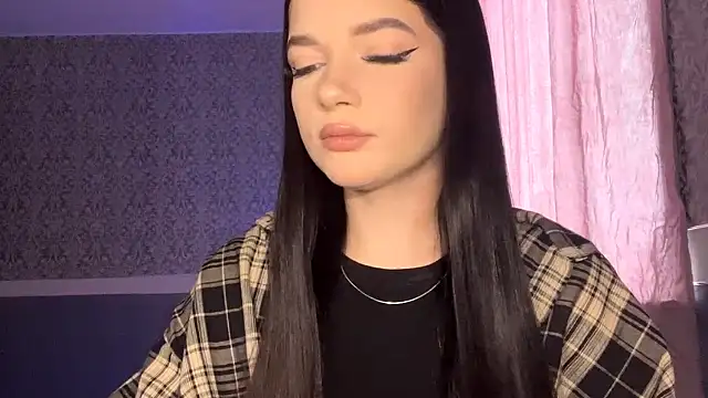 Snapshot of EvidentFuel chatting on November 13, 2025, 8:40 am EvidentFuel online show from November 13, 2025, 8:40 am