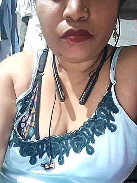 Snapshot of ZANUUA chatting on November 16, 2025, 6:56 pm ZANUUA online show from November 16, 2025, 6:56 pm