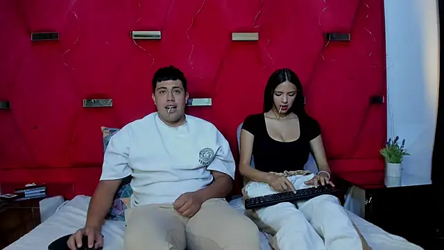 Emmaanddarling online show from January 6, 2026, 2:43 pm