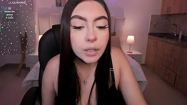 Maya vexx online show from January 10, 2026, 8:48 pm