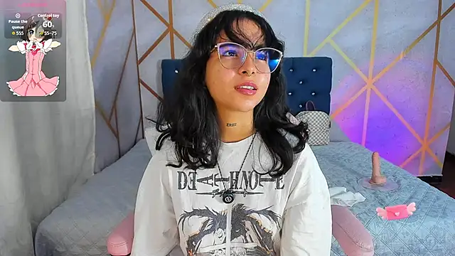  vaiolet owo online show from January 10, 2026, 6:20 am