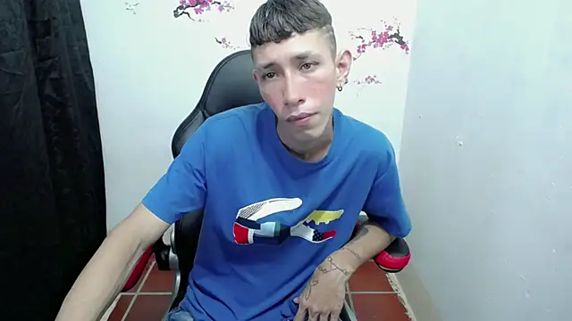 Snapshot of Im_anderson01 chatting on November 6, 2025, 2:43 pm Im anderson01 online show from November 6, 2025, 2:43 pm