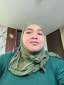 sweetmuslim01 online show from July 4, 2026, 6:12 pm