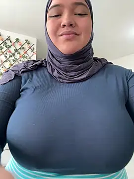 sweetmuslim01 online show from July 12, 2026, 8:42 pm
