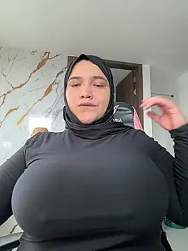 sweetmuslim01 online show from June 28, 2026, 8:26 pm