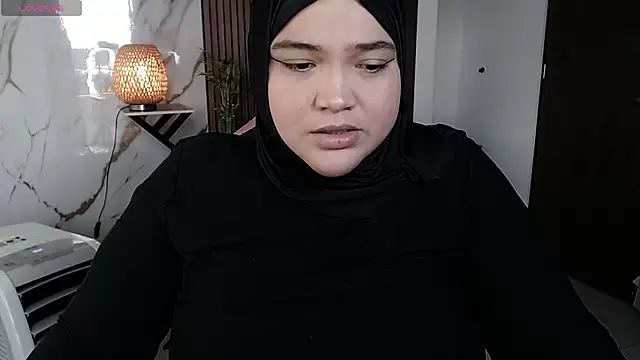 sweetmuslim01 online show from July 13, 2026, 9:47 pm