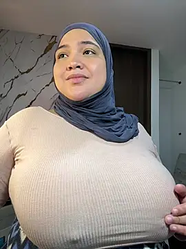 sweetmuslim01 online show from June 25, 2026, 5:12 am