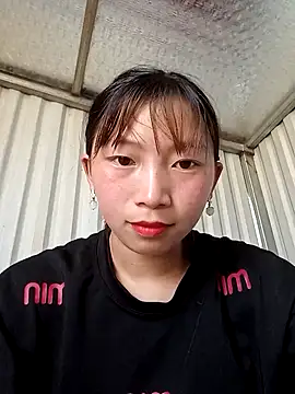 Snapshot of julybi chatting on November 7, 2025, 5:56 am julybi online show from November 7, 2025, 5:56 am